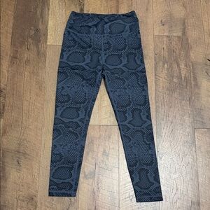 Stylish Black Patterned Leggings